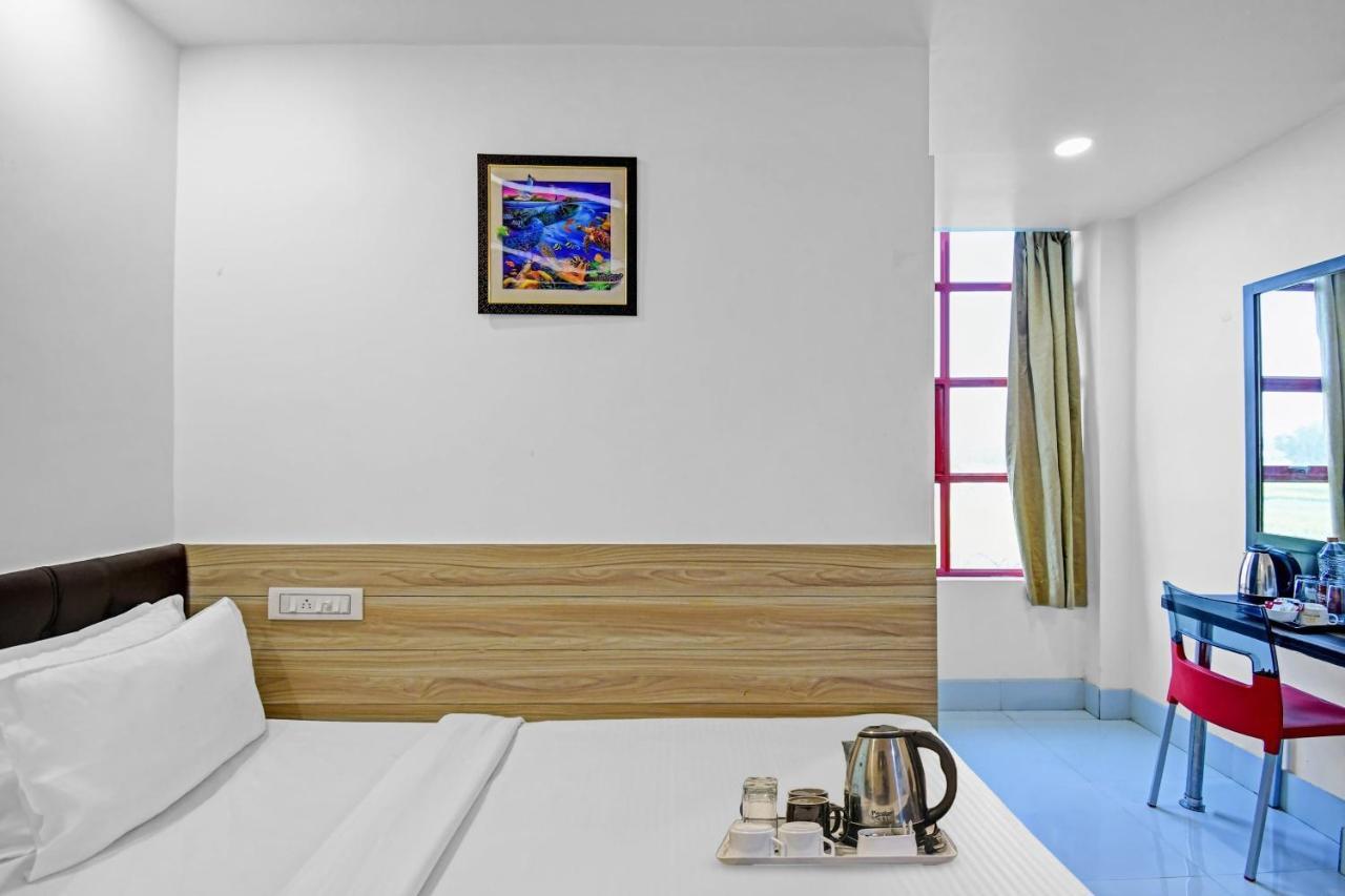 Oyo Townhouse 779 Gods County Hotel Tarapith Exterior foto