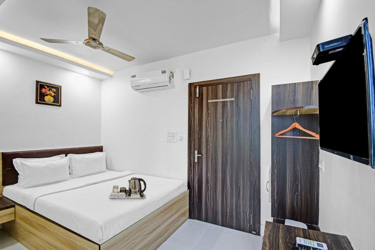 Oyo Townhouse 779 Gods County Hotel Tarapith Exterior foto