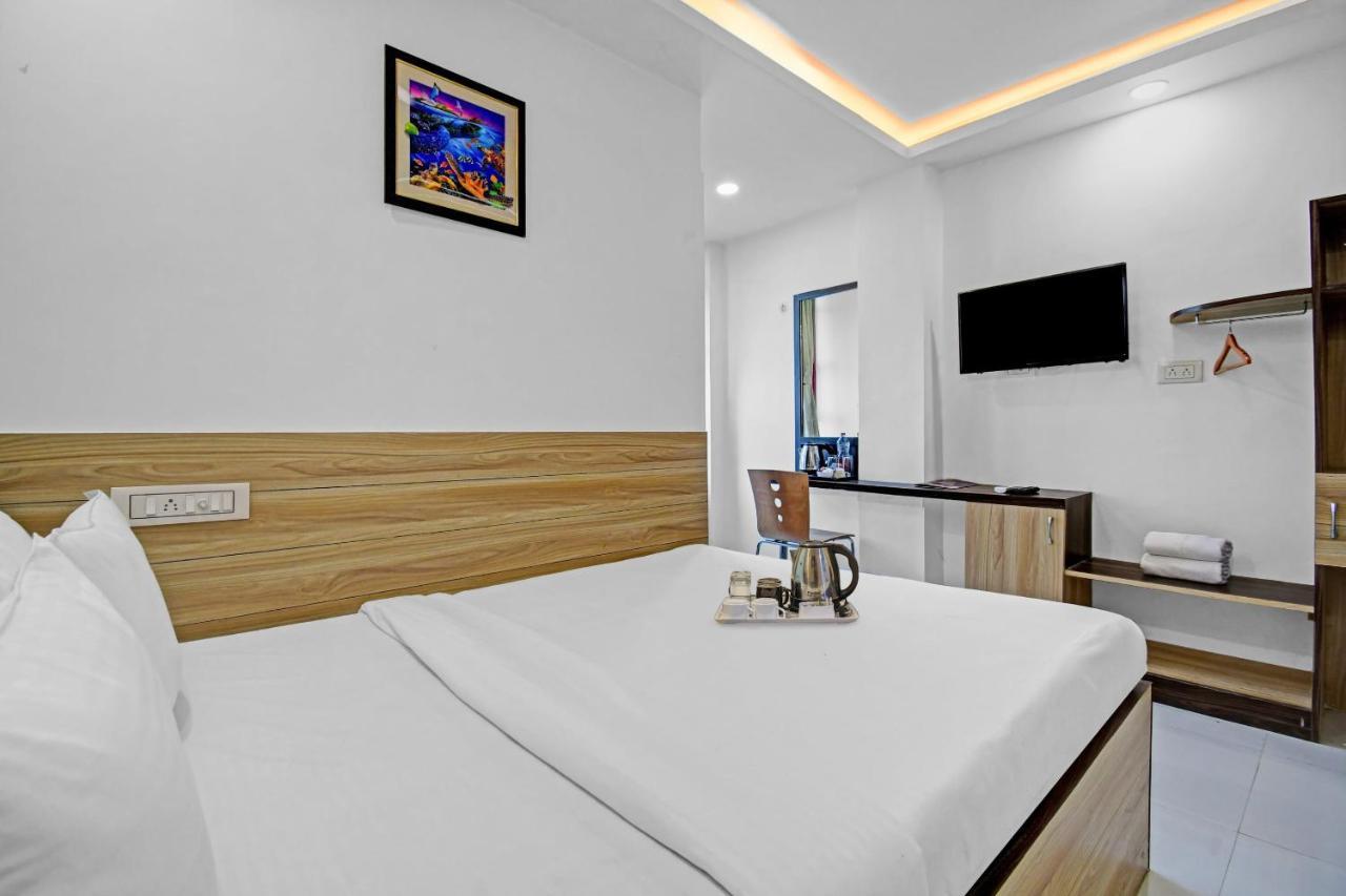 Oyo Townhouse 779 Gods County Hotel Tarapith Exterior foto
