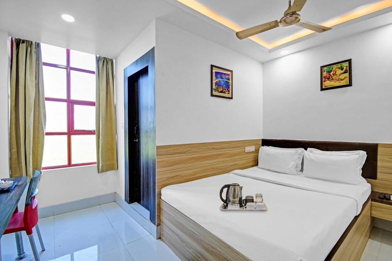 Oyo Townhouse 779 Gods County Hotel Tarapith Exterior foto