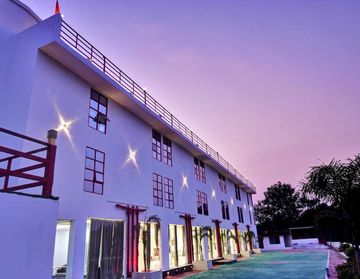Oyo Townhouse 779 Gods County Hotel Tarapith Exterior foto