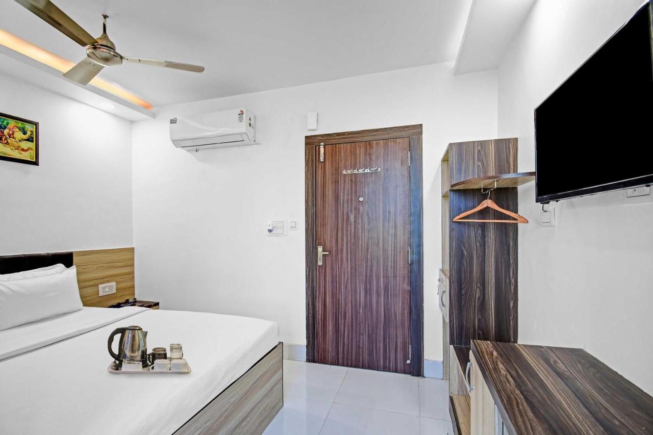 Oyo Townhouse 779 Gods County Hotel Tarapith Exterior foto